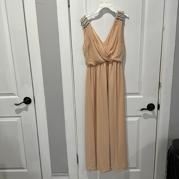 Dresses & Skirts - Dress